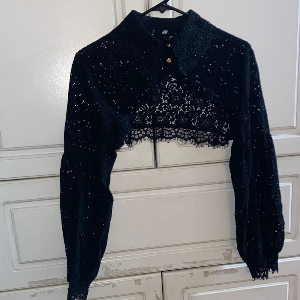 Chic Black Lace Crop Top for Women